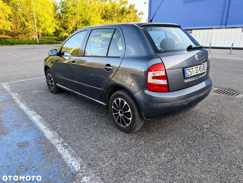 Skoda Fabia 1.4 16V Style Edition - 8