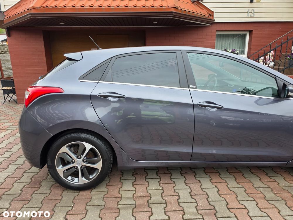 Hyundai i30 blue 1.6 GDI Passion - 8