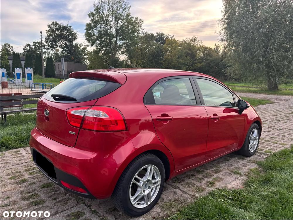 Kia Rio 2012 photo 3