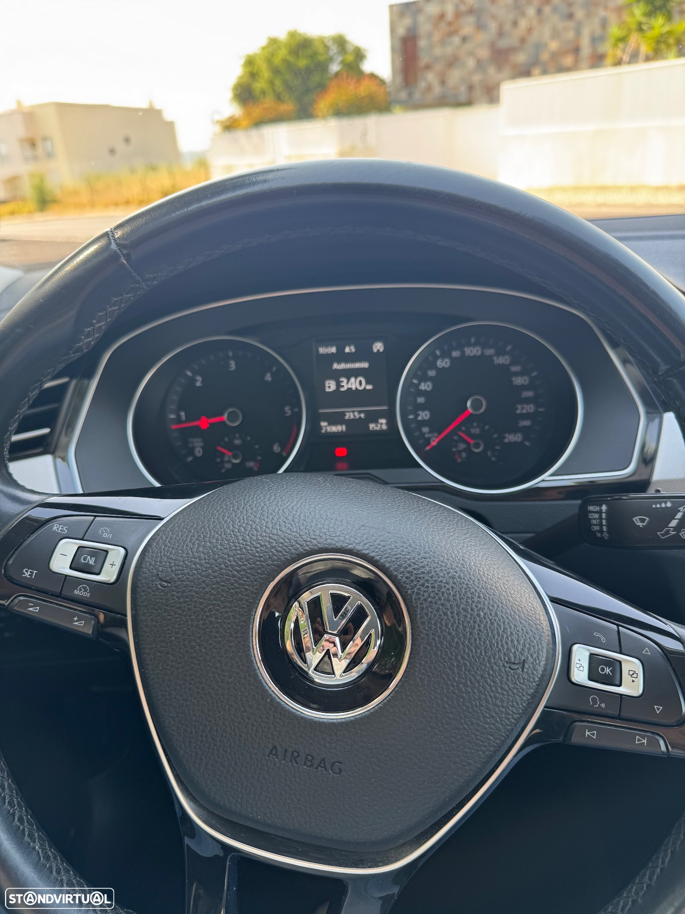 VW Passat Variant 2.0 TDi Confortline - 22