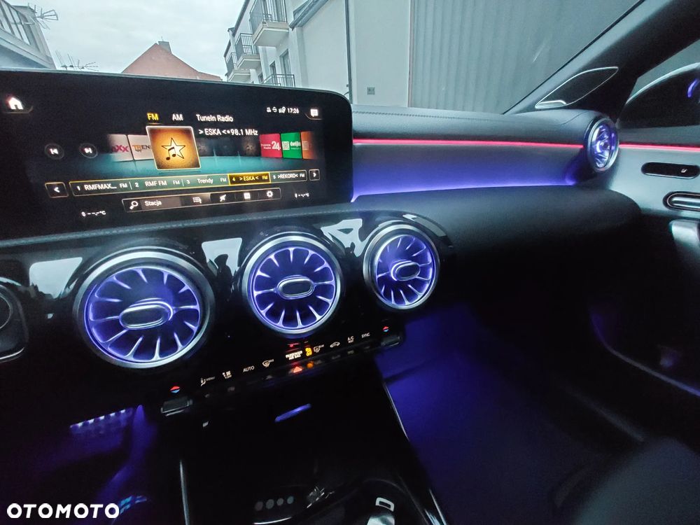 Mercedes-Benz CLA AMG 35 4-Matic 7G-DCT - 16