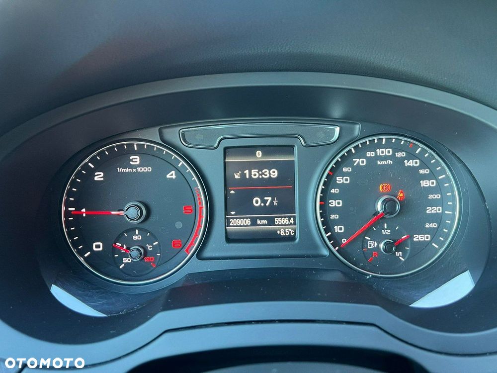 Audi Q3 2.0 TDI - 8