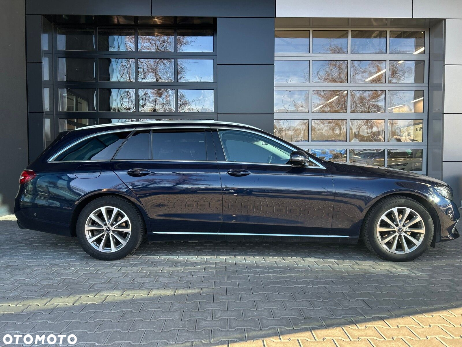 Mercedes-Benz Klasa E 220 d 4-Matic 9G-TRONIC - 6