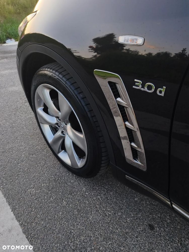 Infiniti QX70 3.0d S Premium - 17