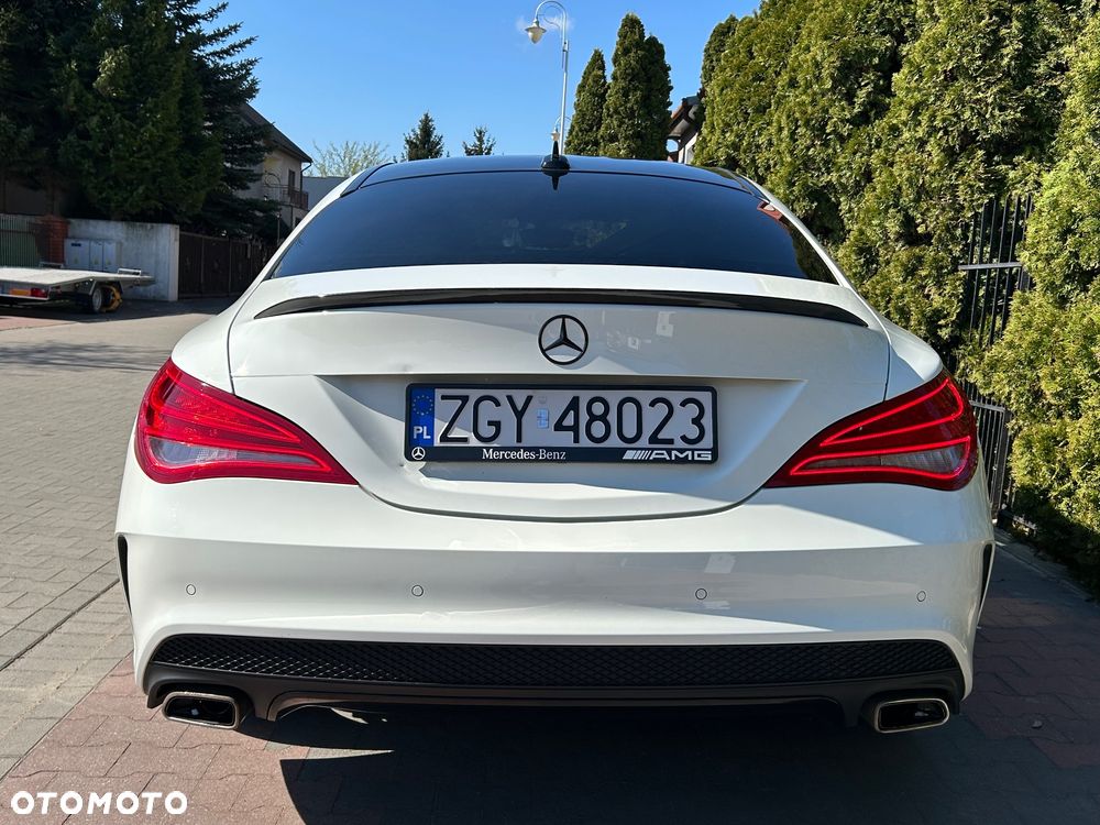 Mercedes-Benz CLA 200 7G-DCT AMG Line - 10