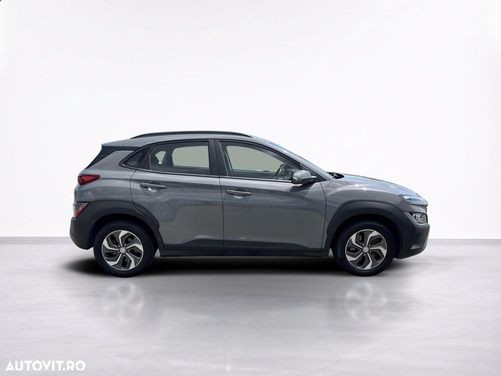 Hyundai KONA - 7