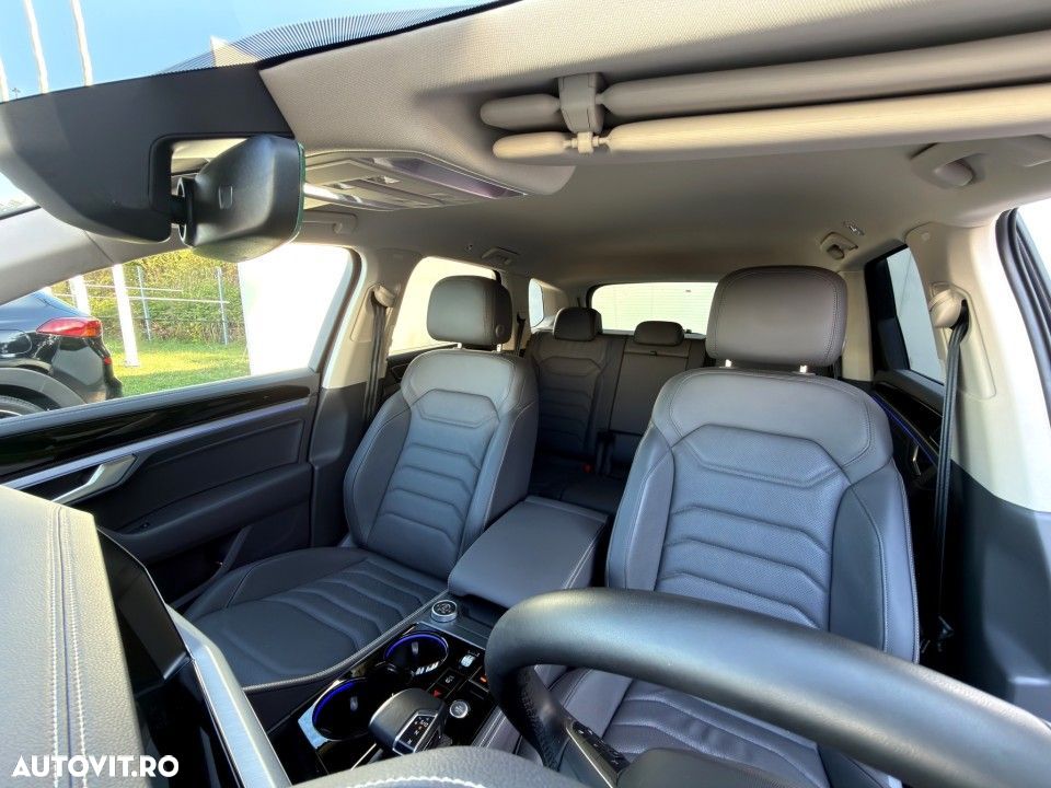 Volkswagen Touareg - 20