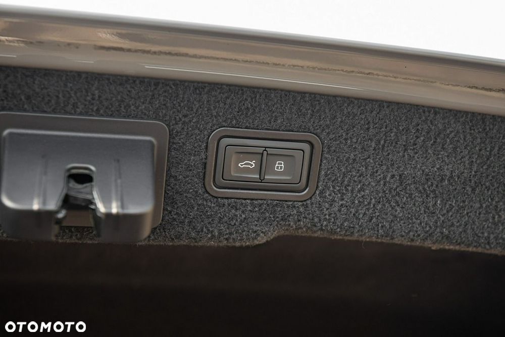 Audi A8 - 37