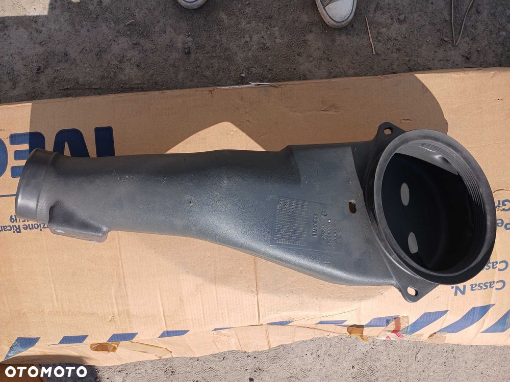 Obudowa rura powietrza kolektor Iveco STRALIS 450 EURO 5 - 2