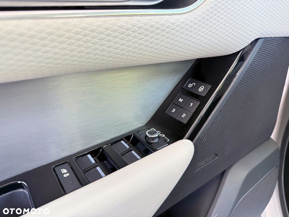 Land Rover Range Rover Velar 3.0 SD6 R-Dynamic S - 17