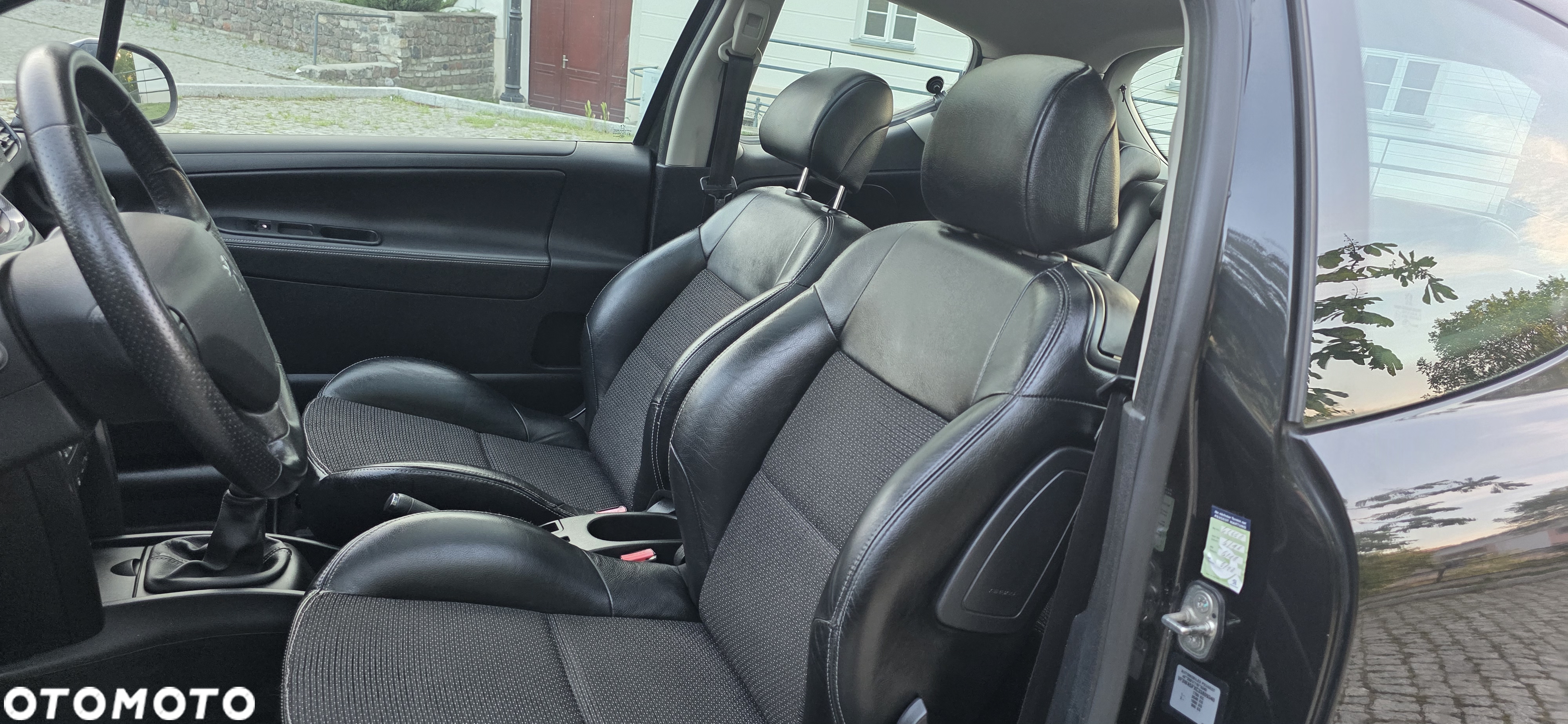 Peugeot 207 1.6 THP Platinum - 40