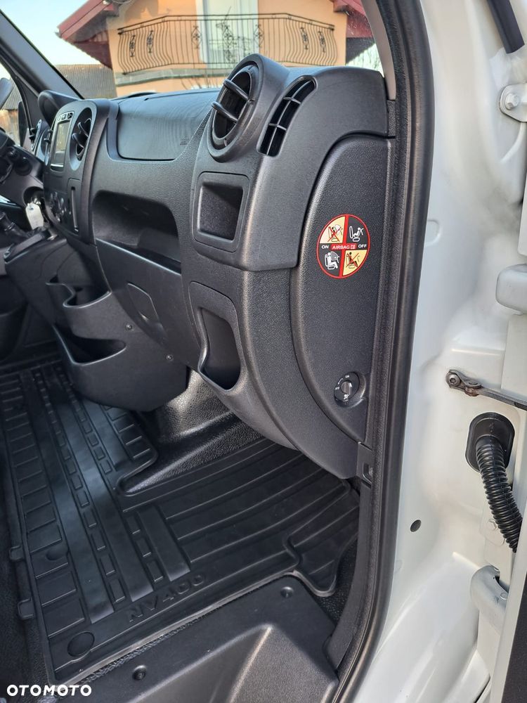 Nissan NV400 - 9