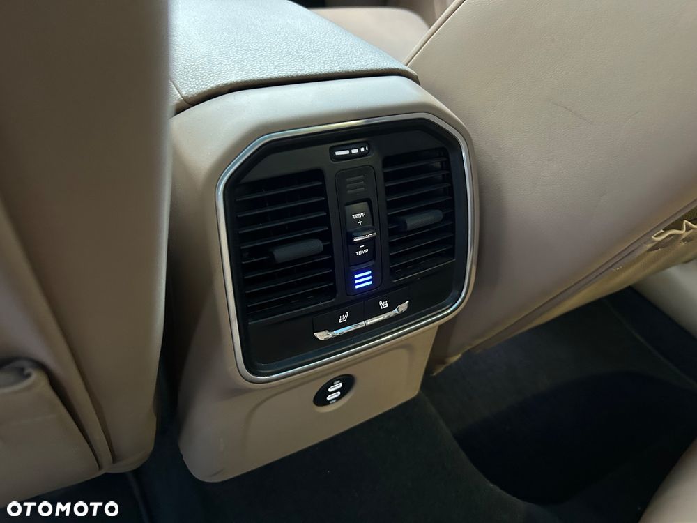 Porsche Macan Standard - 12