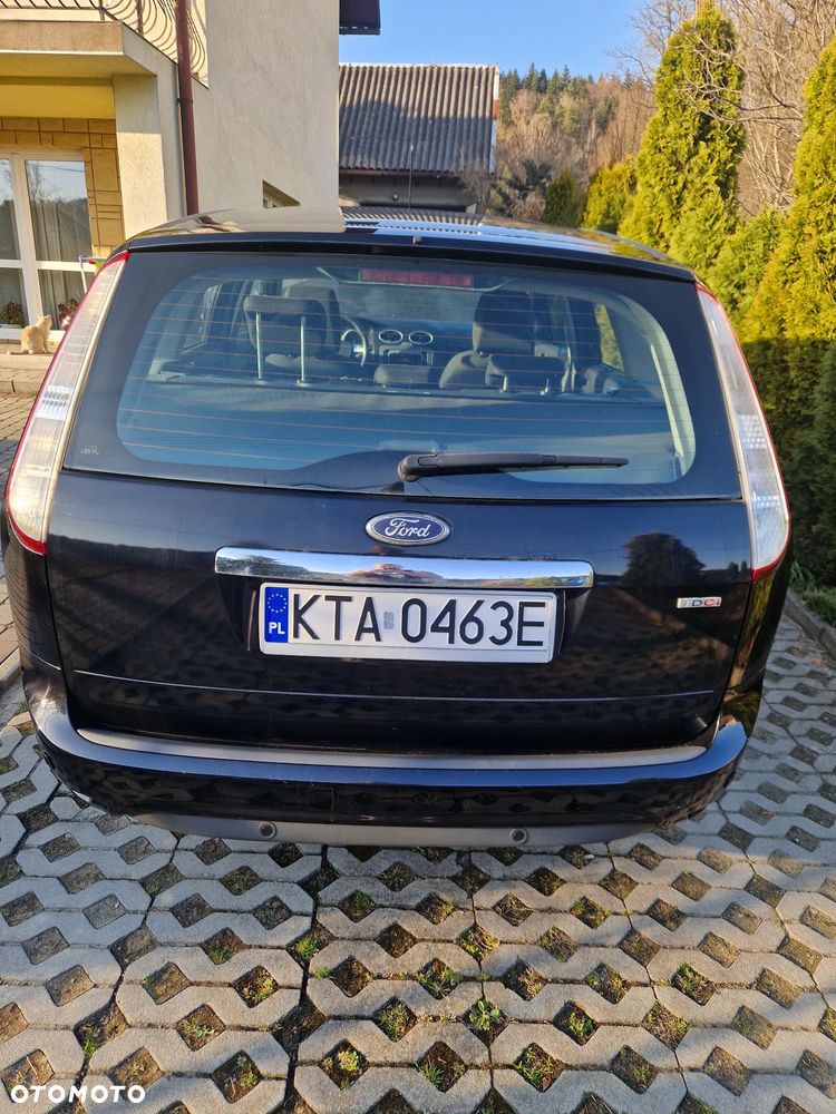 Ford Focus 2.0 TDCi Ghia DPF - 9