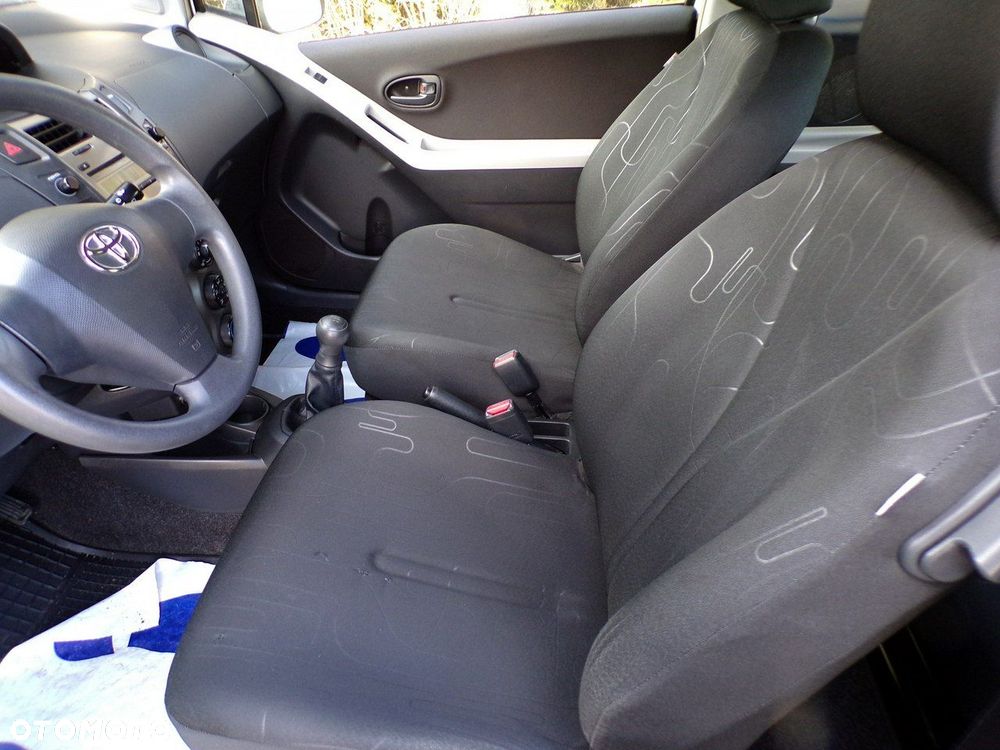 Toyota Yaris - 18