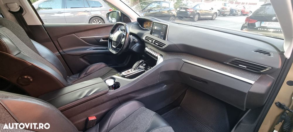Peugeot 3008 1.6 BlueHDI S&S EAT6 Allure - 32