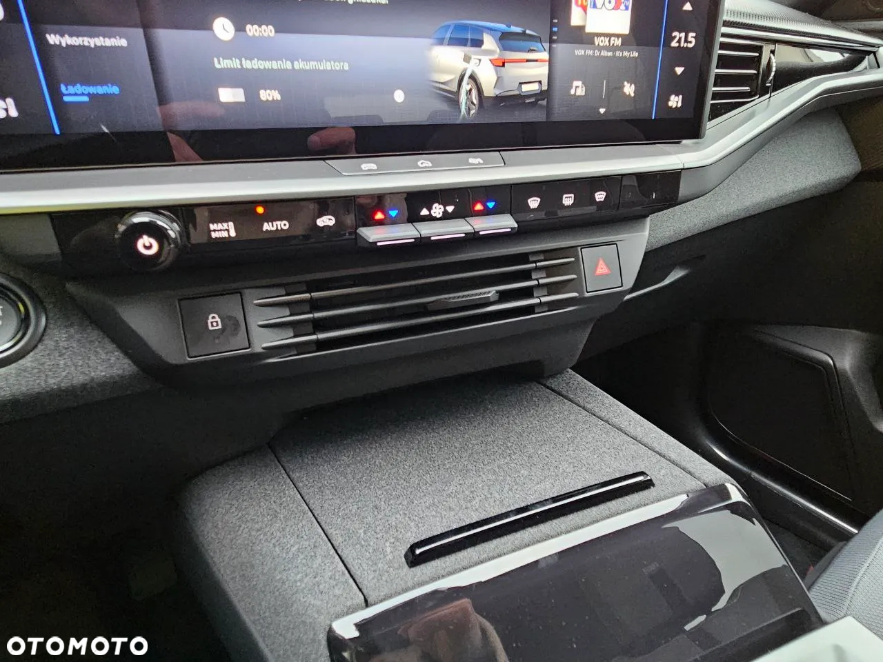 Opel Grandland Electric 73kWh Standard Range GS - 28