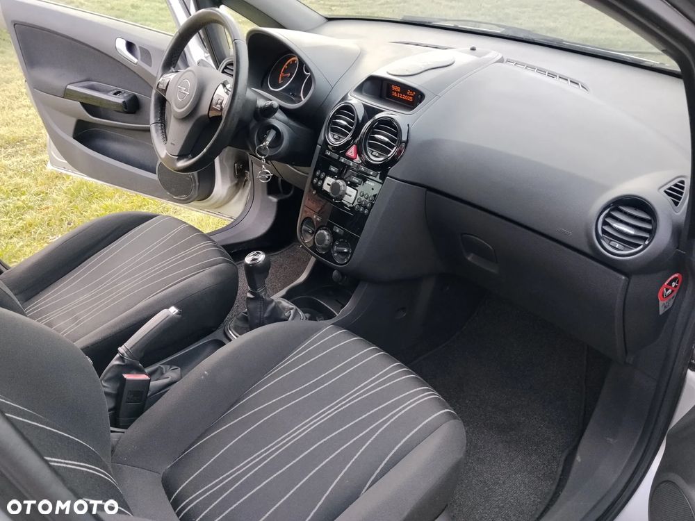Opel Corsa - 14