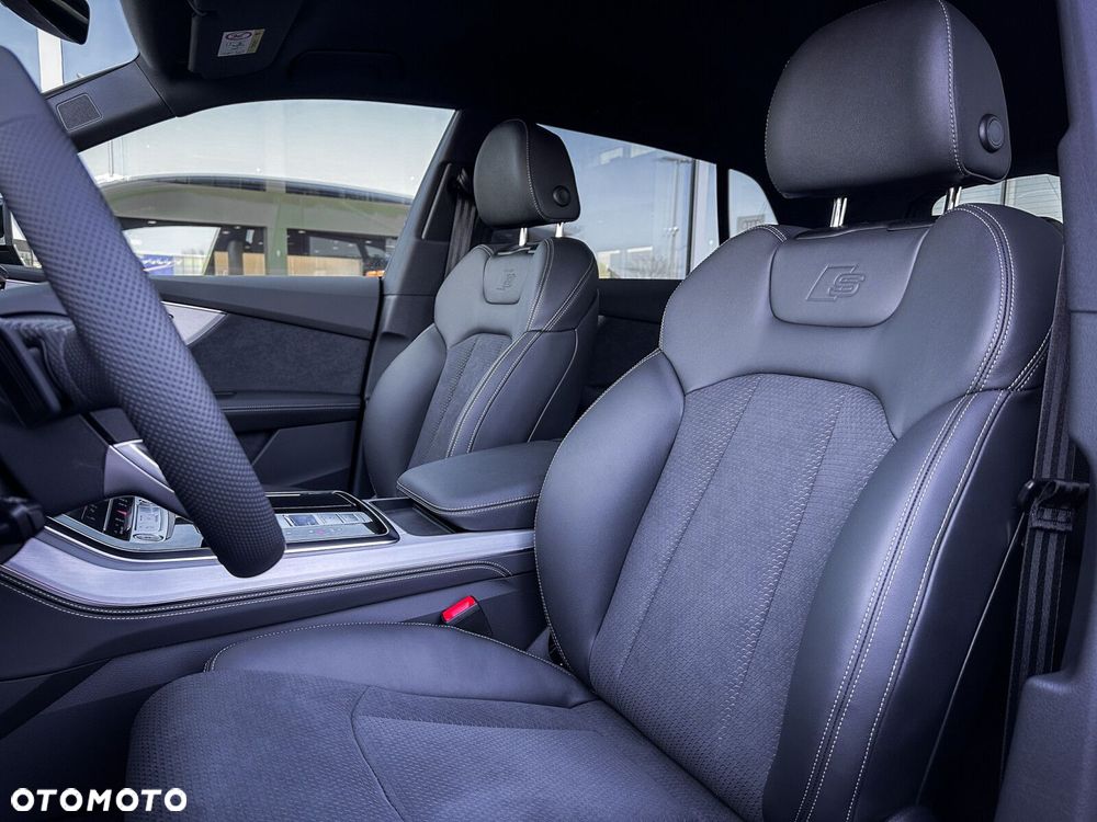Audi Q8 - 21