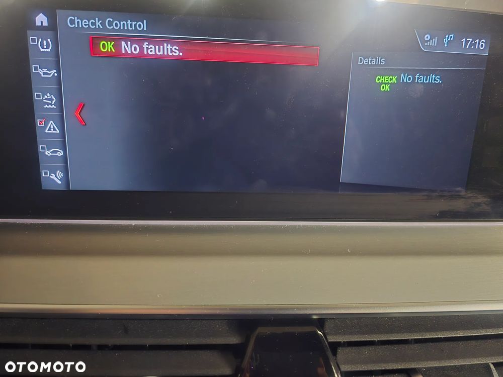 BMW Seria 5 520d xDrive Sport Line - 29