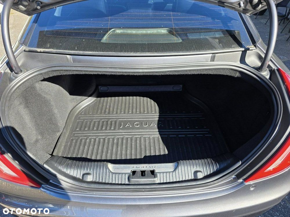 Jaguar XJ 3.0 T AWD Premium Luxury - 36