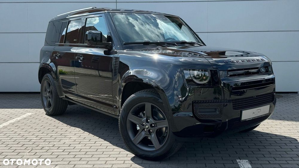 Land Rover Defender - 1