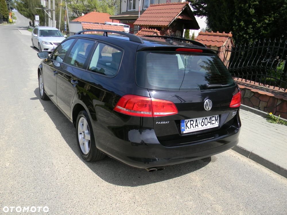 Volkswagen Passat 2.0 Blue TDI SCR Comfortline - 3