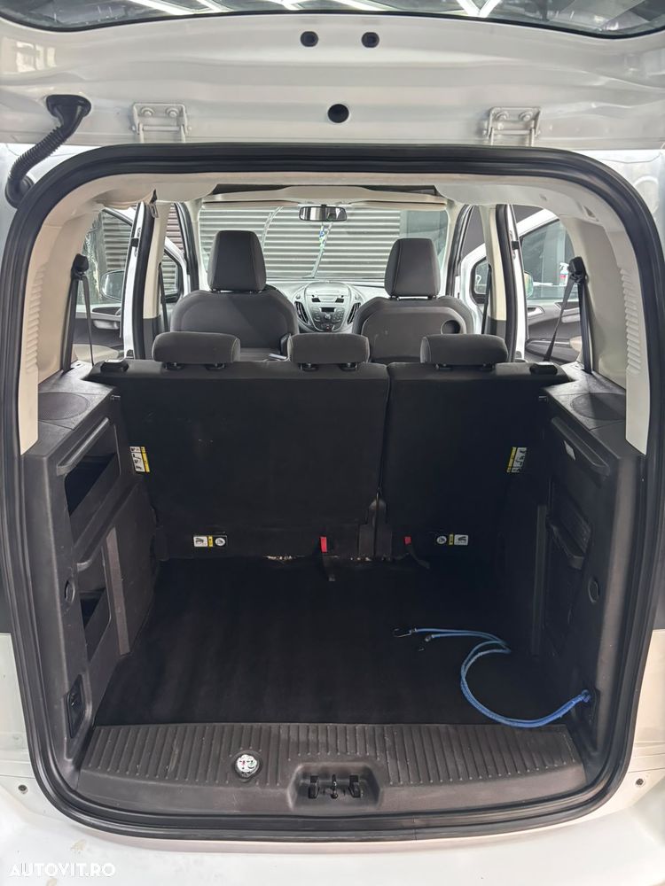 Ford Tourneo Courier 1.5 TDCi Trend - 18