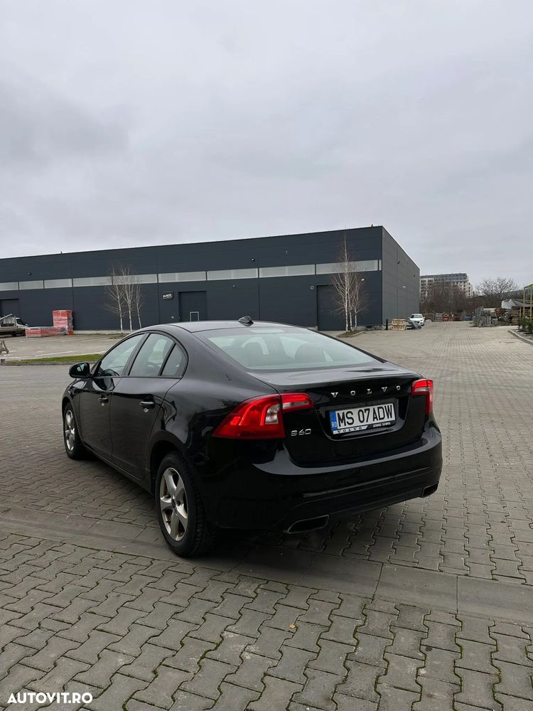 Volvo S60 D4 Geartronic Momentum - 5