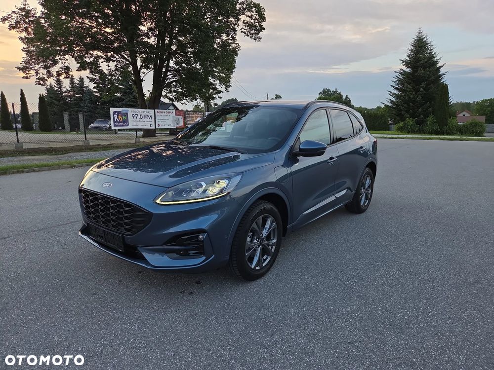 Ford Kuga - 1