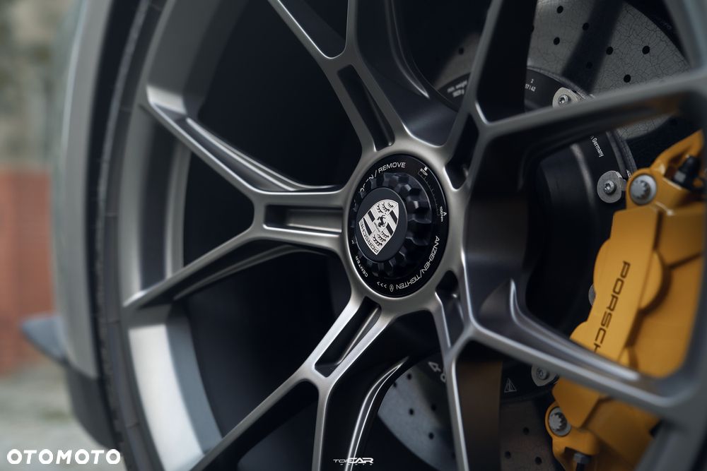 Porsche 911 GT3 Touring PDK - 7