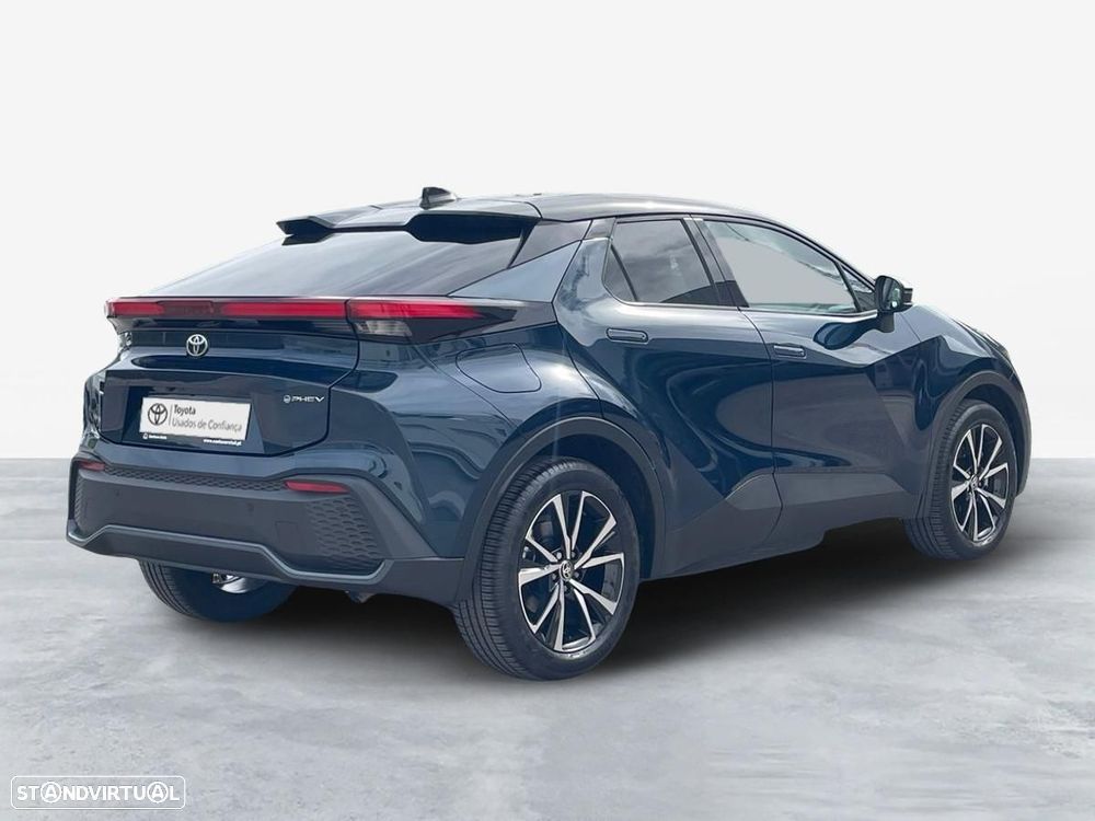 Toyota C-HR 2.0 HDF Plug-in Square Collection - 18
