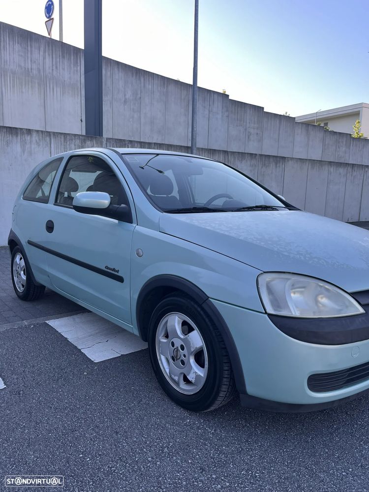 Opel Corsa 1.2 16V Confort - 2