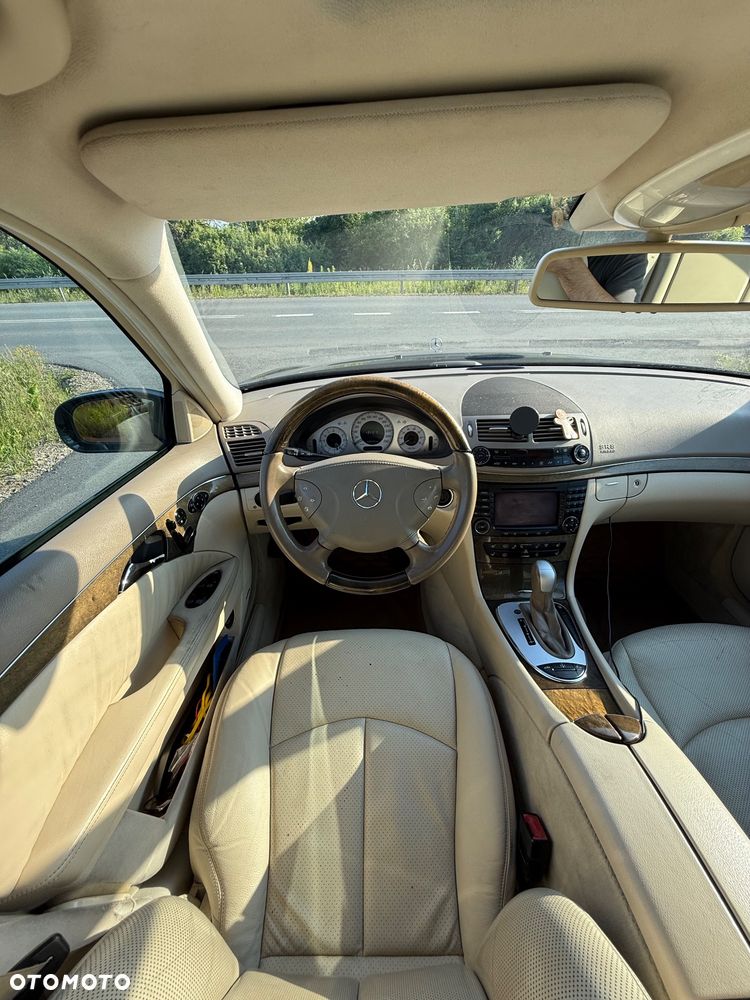 Mercedes-Benz Klasa E 500 4-Matic T Avantgarde - 15