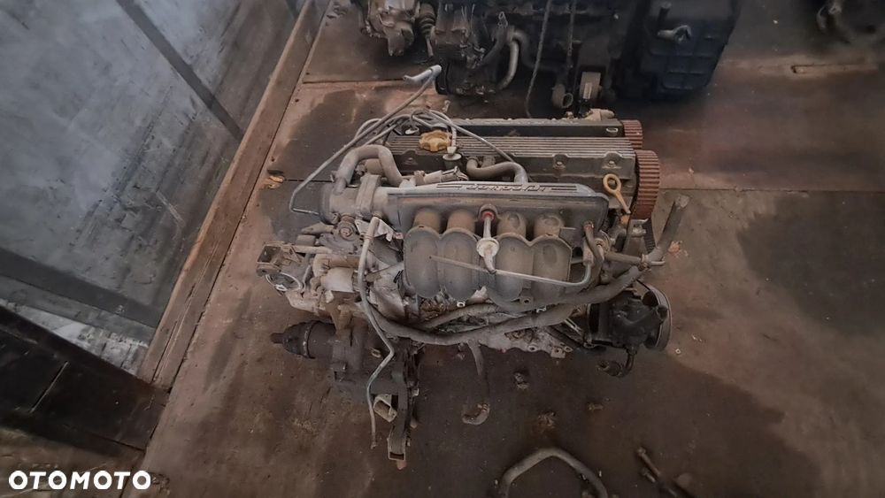 Silnik Land Rover ze skrzynia biegow