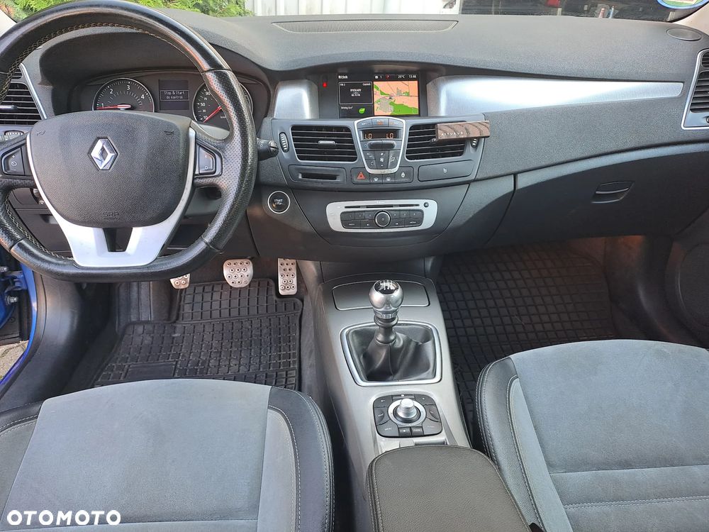 Renault Laguna Grandtour 2.0 dCi FAP Expression - 32