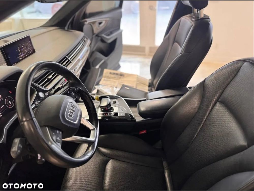 Audi Q7 3.0 TFSI Quattro Tiptronic - 18