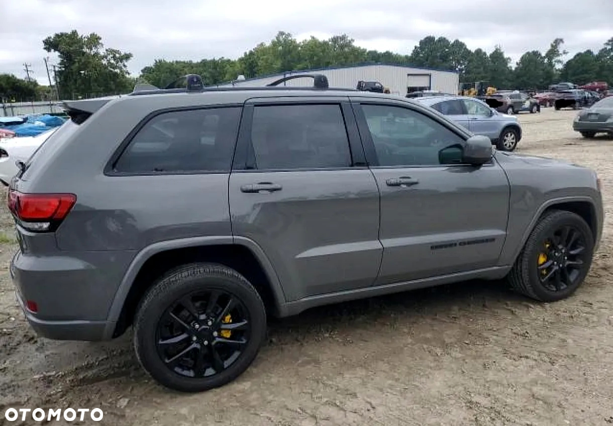 Jeep Grand Cherokee - 3