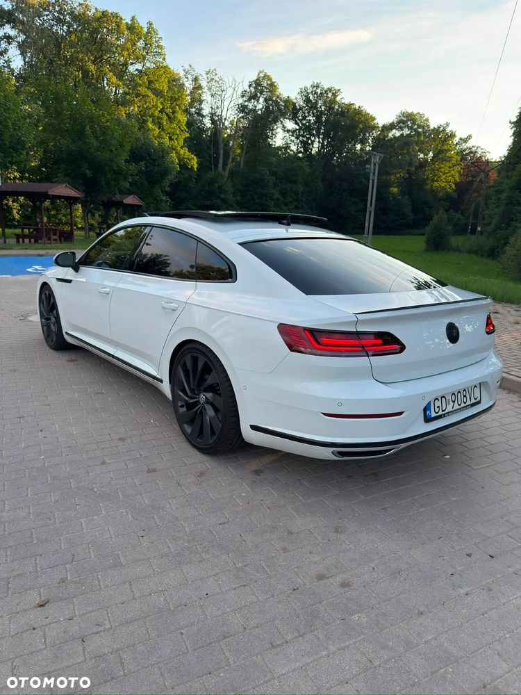 Volkswagen Arteon 2.0 TDI SCR R-Line DSG - 15