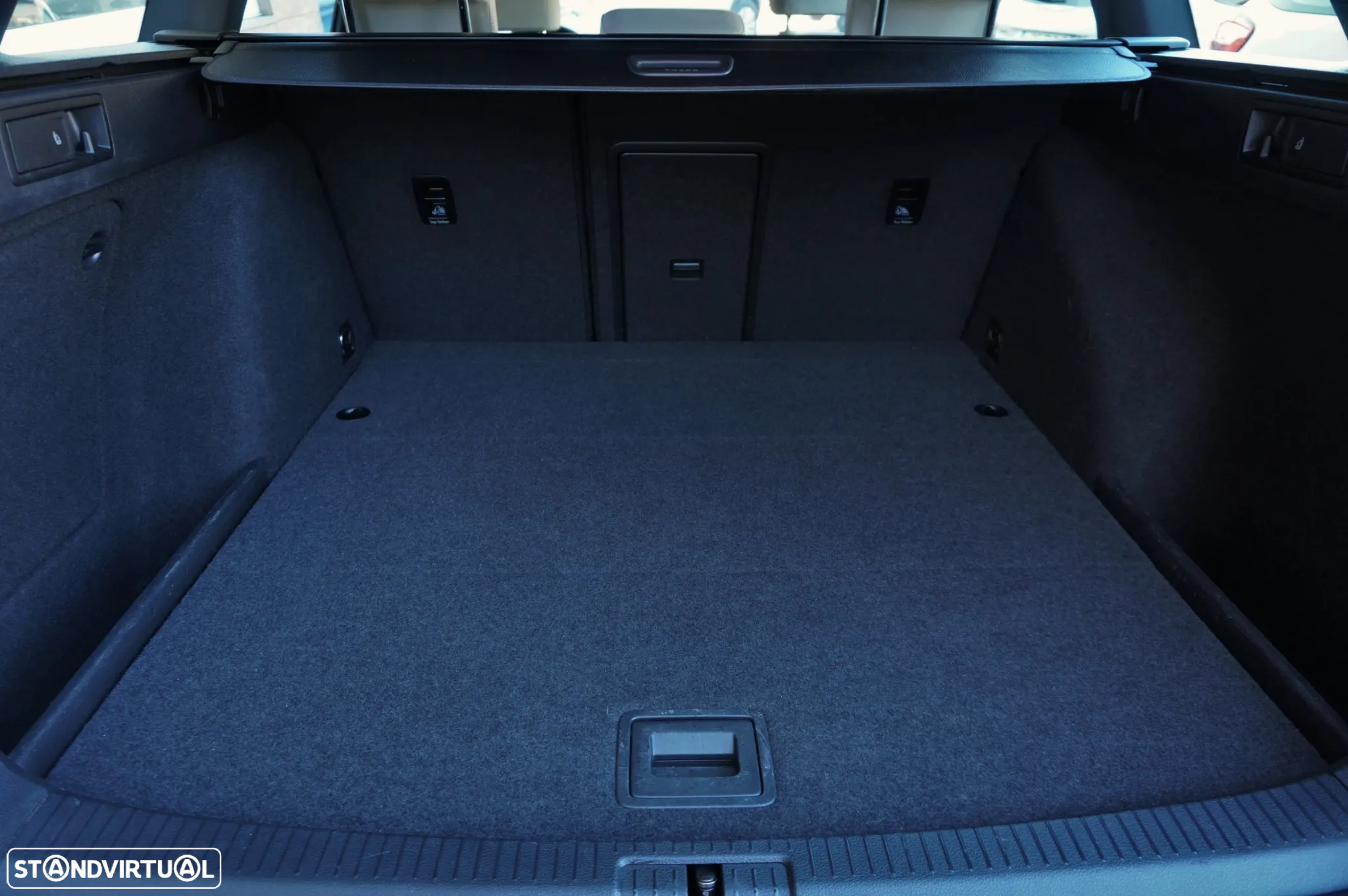 VW Golf Variant 1.6 TDi Highline - 16