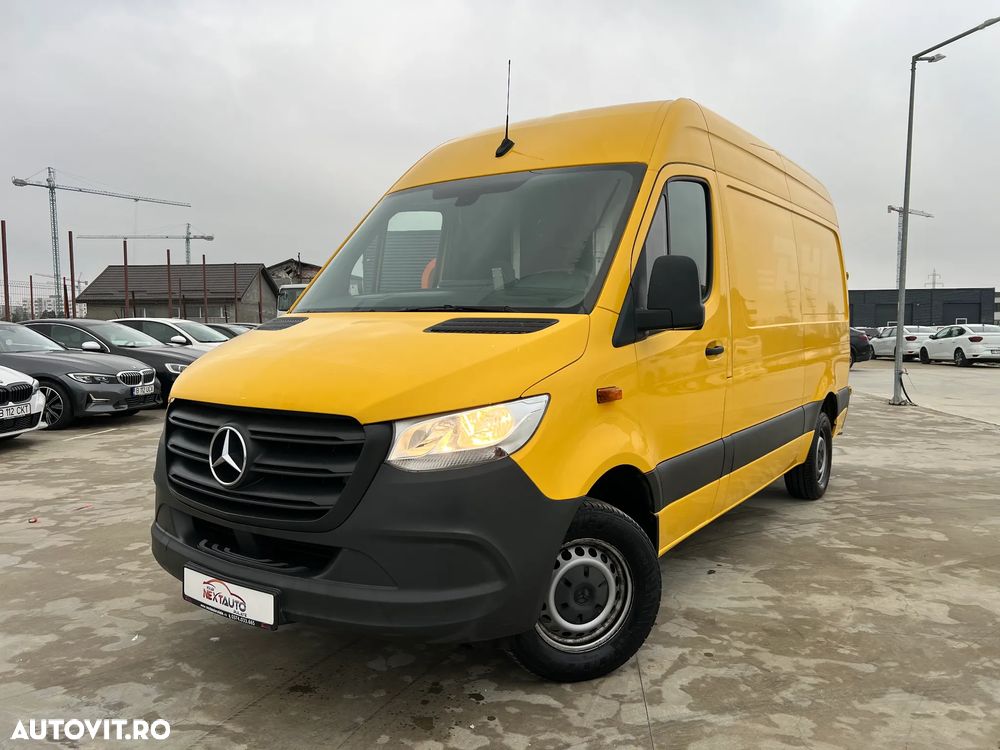 Mercedes-Benz Sprinter - 1