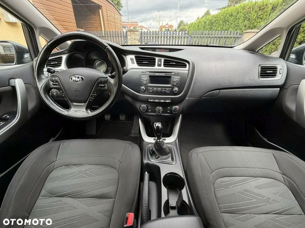 Kia Ceed - 12