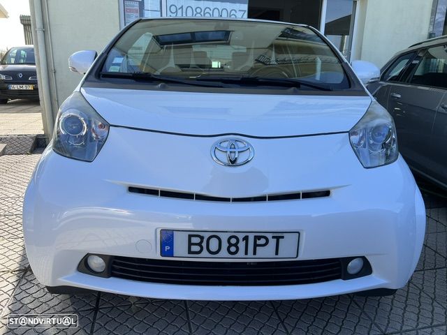 Toyota iQ - 19