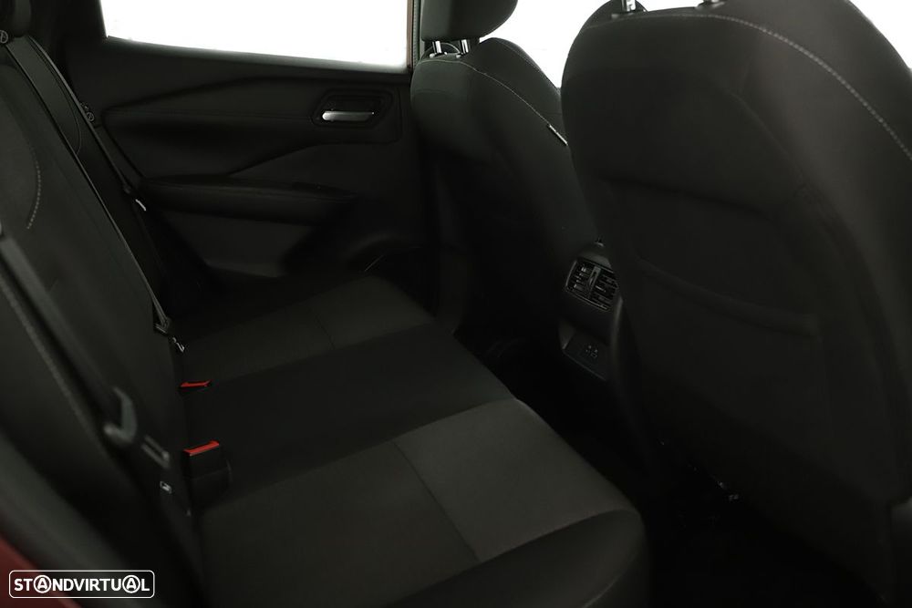 Nissan Qashqai 1.3 DIG-T N-Connecta - 22