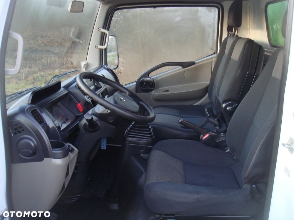 Nissan NT 400 - 22