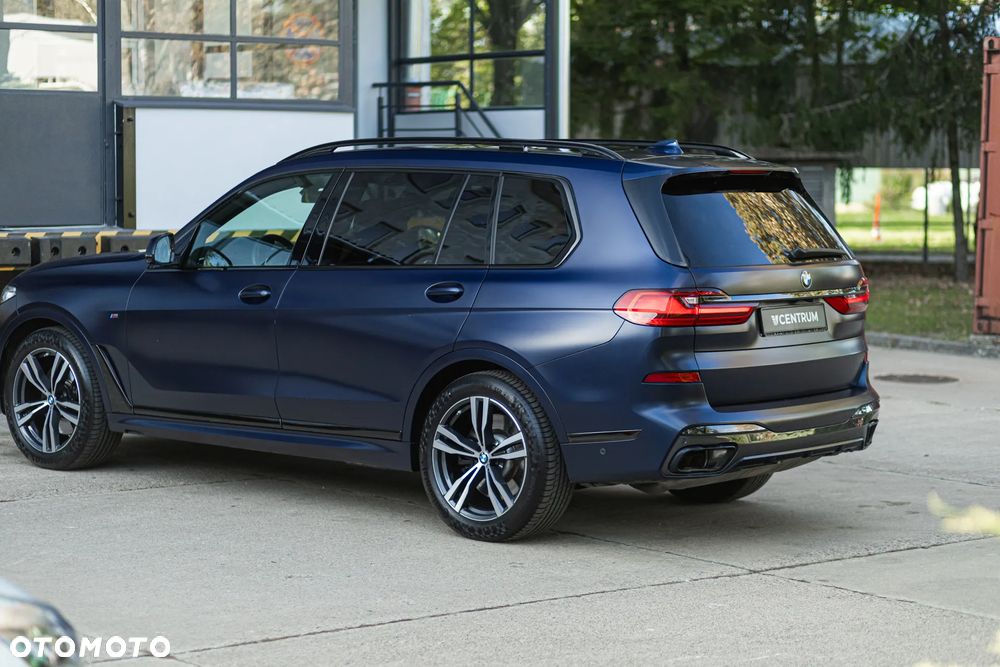 BMW X7 M50i sport - 12