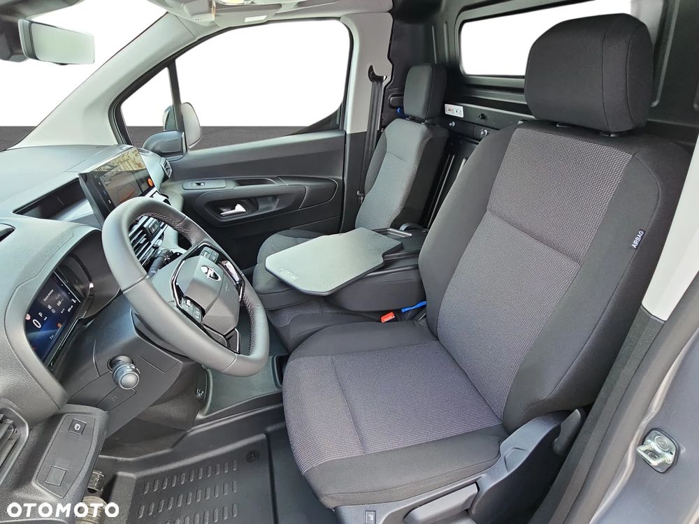 Opel COMBO Furgon XL automat - 25