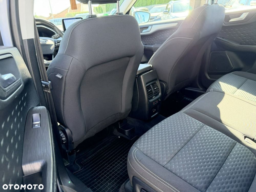 Ford Kuga 2.0 TDCi 4x2 Trend - 12