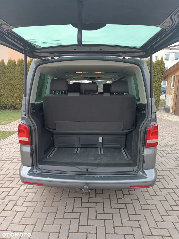 Volkswagen Multivan - 11
