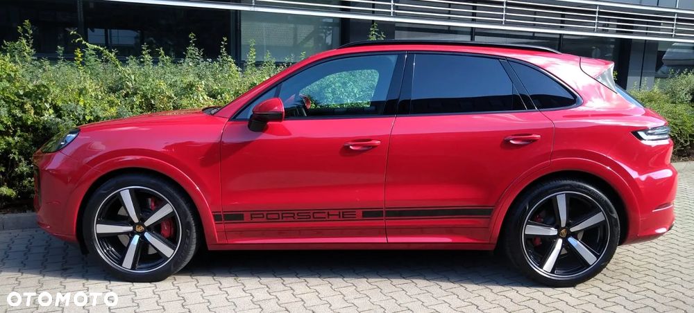Porsche Cayenne Coupe GTS - 4